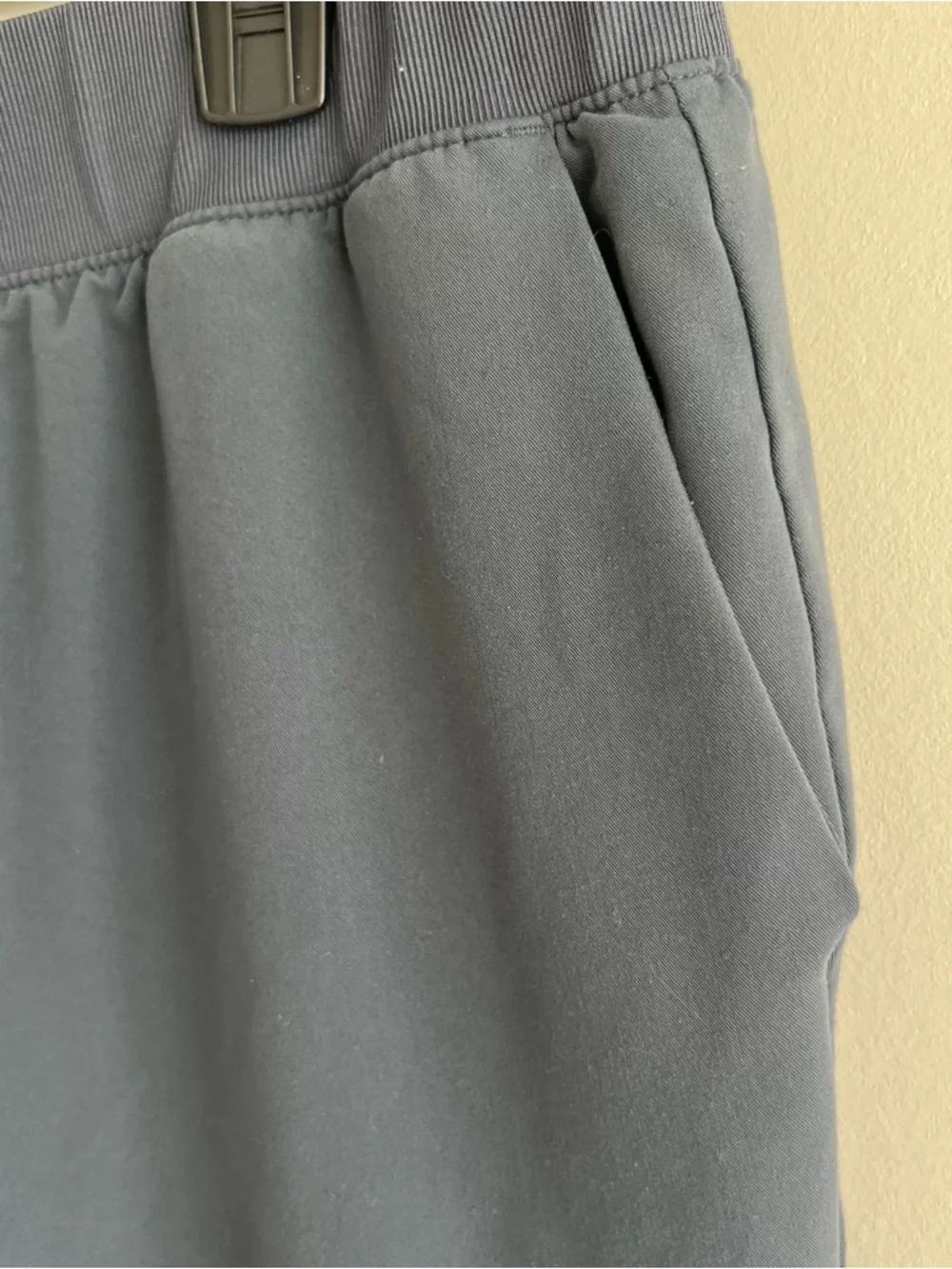 Jaanuu blue gray